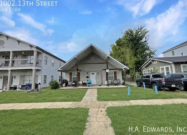 Property at 1002 13th St, Tuscaloosa, AL, 35401, 5 beds, 5 baths, [object Object]