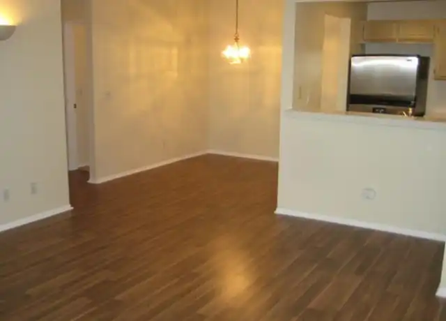 Property at 24105 Del Monte Dr #452, Valencia, CA, 91355, 2 beds, 2 baths, [object Object]
