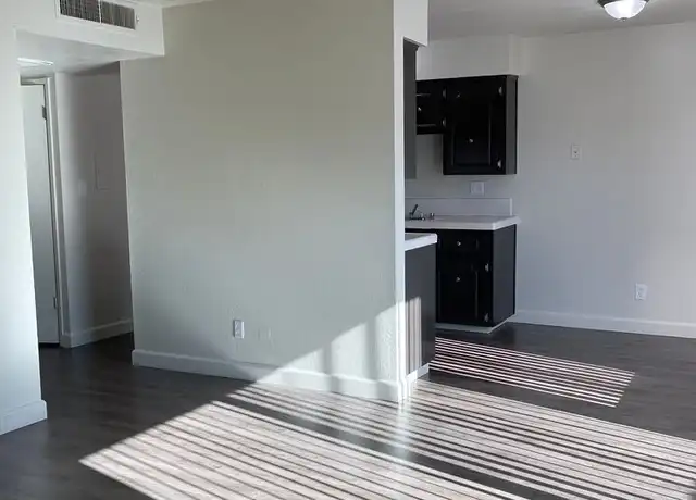 Property at 293 S Callisch Ave Unit 325-104B, Fresno, CA, 93721, 1 bed, 1 bath, [object Object]