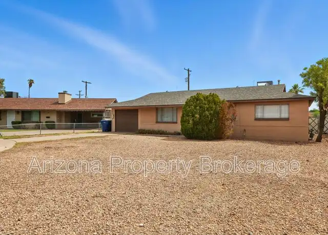 Property at 111 N Flint Cir, Mesa, AZ, 85201, 3 beds, 2 baths, [object Object]