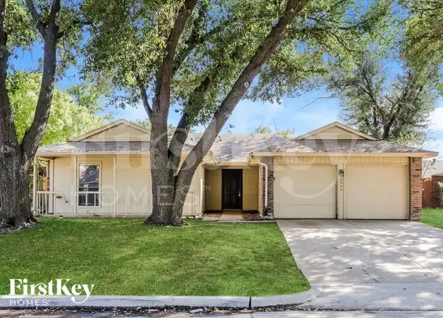 Property at 2437 Slaton Dr, Grand Prairie, TX, 75052, 3 beds, 2 baths, [object Object]