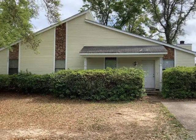 Property at 10065 Hillview Dr, Pensacola, FL, 32514, 2 beds, 1 bath, [object Object]