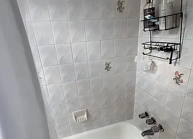 Property at 513 E 81st St Unit 4re, New York, NY, 10028, 1 bed, 1 bath, [object Object]