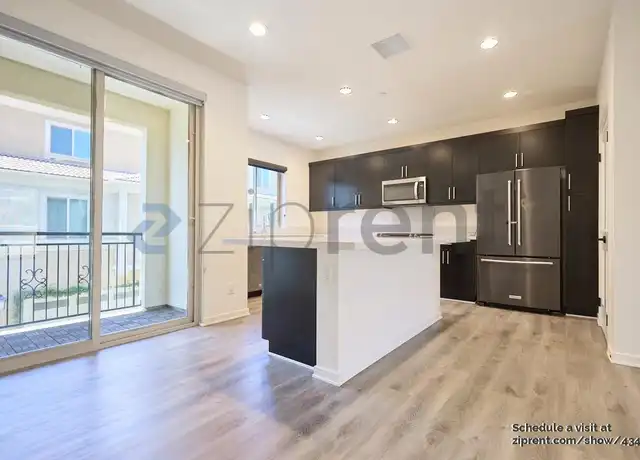 Property at 106 High Mdw, Lake Forest, CA, 92610, 3 beds, 3.5 baths, [object Object]