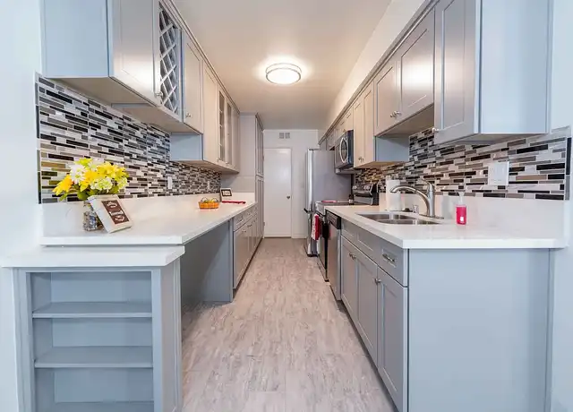 Property at 712King - 712 N Kings Rd, West Hollywood, CA, 90069, 2 beds, 2 baths, [object Object]