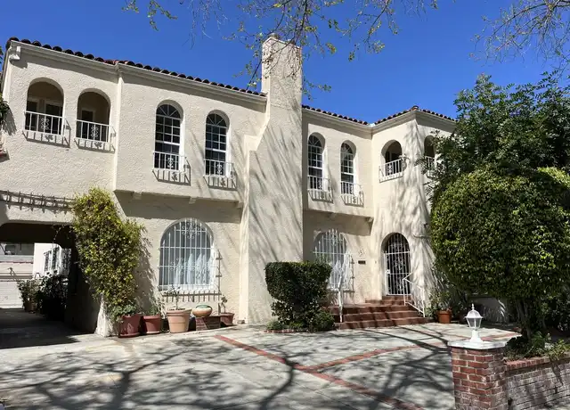 Property at 109 N Mansfield Ave, Los Angeles, CA, 90036, 3 beds, 2 baths, [object Object]