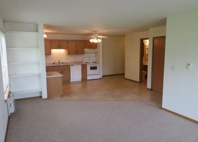 Property at 612 W State St Apt 1, Hartford, WI, 53027, 1 bed, 1 bath, [object Object]