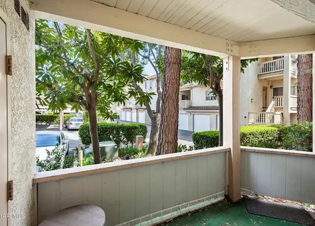 Property at 631 Oak Run Trl Unit TL203, Oak Park, CA, 91377, 1 bed, 1 bath, [object Object]