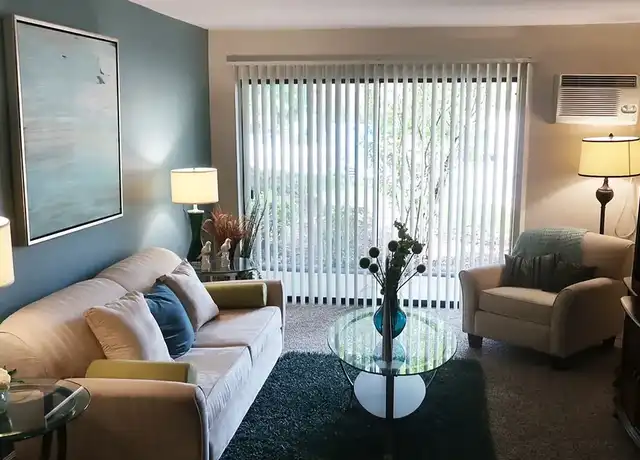 Property at The Ponds on Plum Grove - 619 Plum Grove Rd, Roselle, IL, 60172, 1-2 bed, 1 bath, [object Object]