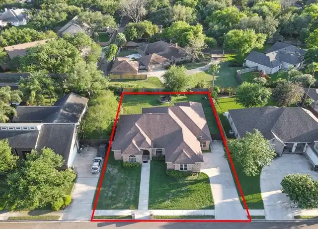 Property at 1410 Barcelona St, Mission, TX, 78572, 5 beds, 3.5 baths, [object Object]