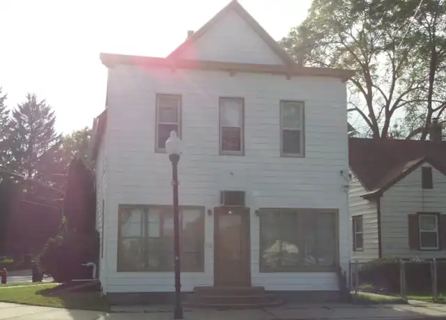 Property at 3581 S Kinnickinnic Ave Unit A, St Francis, WI, 53235, 2 beds, 1 bath, [object Object]