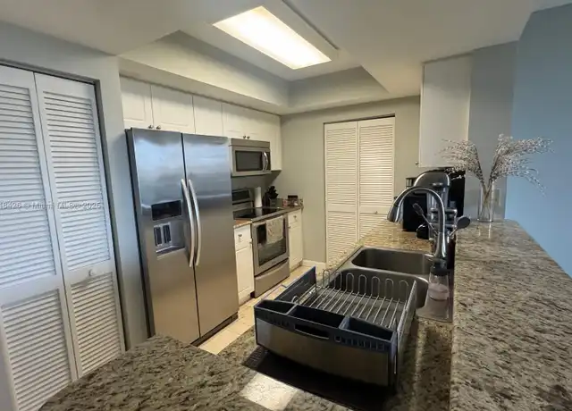 Property at 19501 W Country Club Dr #907, Aventura, FL, 33180, 2 beds, 2 baths, [object Object]