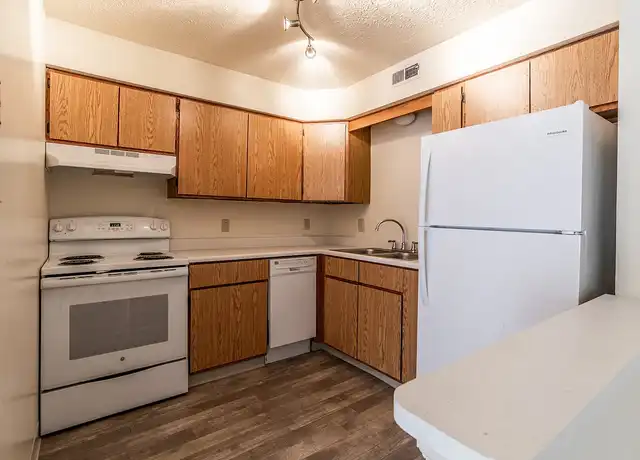 Property at Bradford Place - 3224 S 9th St, Lafayette, IN, 47909, 1 bed, 1 bath, [object Object]