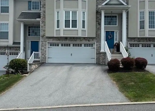 Property at 784 Winding Ln, Harrisburg, PA, 17111, 3 beds, 2.5 baths, [object Object]
