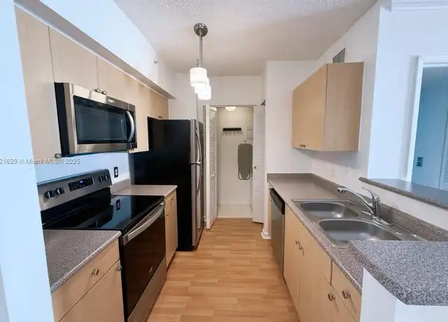 Property at 1919 Van Buren St Unit 610A, Hollywood, FL, 33020, 1 bed, 1 bath, [object Object]