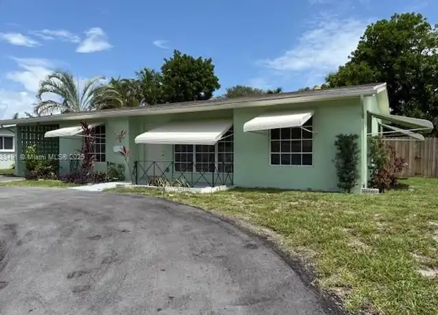 Property at 917 SE 15th Ct, Deerfield Beach, FL, 33441, 3 beds, 2 baths, [object Object]