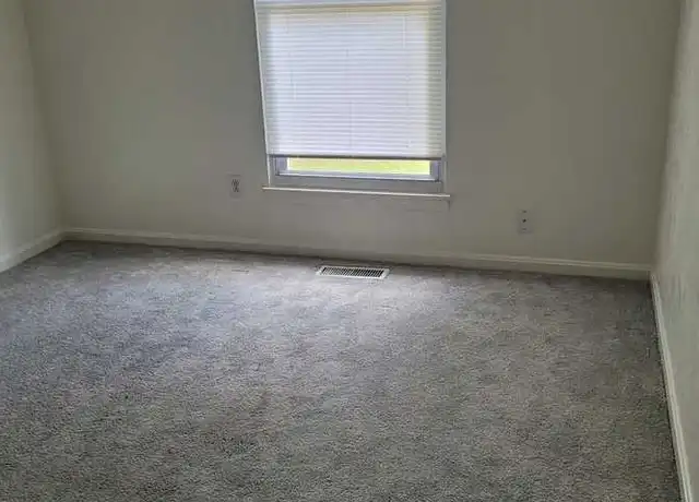 Property at 6512 El Rancho Rd Unit NA, Louisville, KY, 40291, 3 beds, 1.5 baths, [object Object]