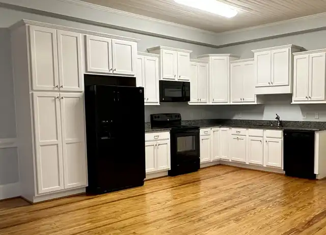 Property at 201 E Broad St Unit 201, Dunn, NC, 28334, 1 bed, 1 bath, [object Object]
