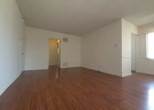 Property at 830 Crenshaw Blvd Unit 6, Los Angeles, CA, 90005, 1 bed, 1 bath, [object Object]