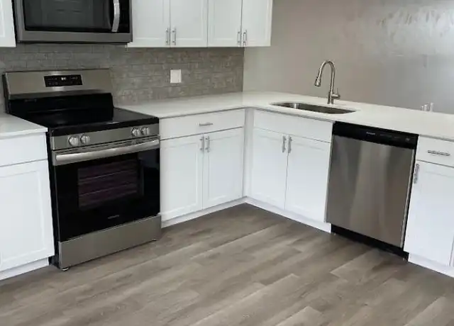 Property at 1910 S Palmetto Ave, South Daytona, FL, 32119, 2 beds, 1 bath, [object Object]
