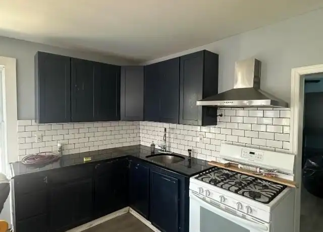 Property at 426 Franklin St Unit 2, Elizabeth, NJ, 07206, 5 beds, 2 baths, [object Object]
