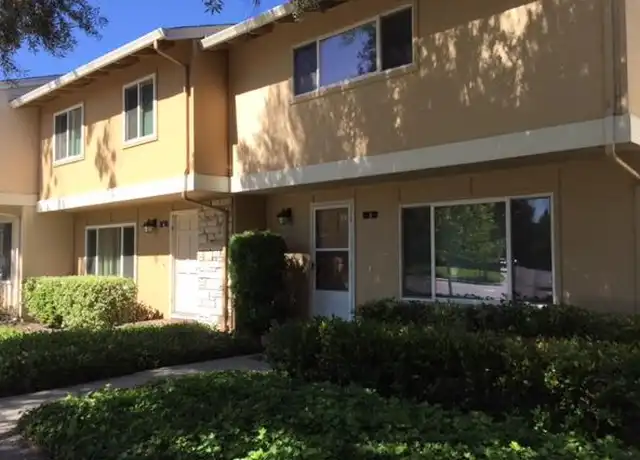 Property at 3 Comstock Queen Ct, Mountain View, CA, 94043, 3 beds, 2.5 baths, [object Object]