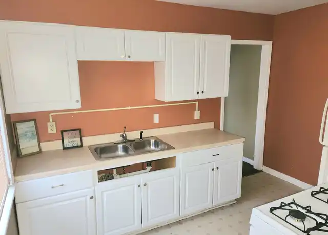 Property at 15361 Sorrento Ave Unit 2, Detroit, MI, 48227, 1 bed, 1 bath, [object Object]