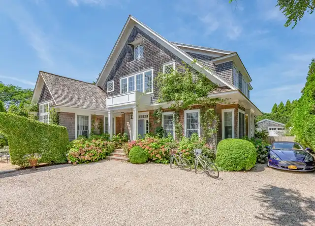 Property at 229 Toylsome Ln, Southampton, NY, 11968, 6 beds, 7.5 baths, Contact for Price