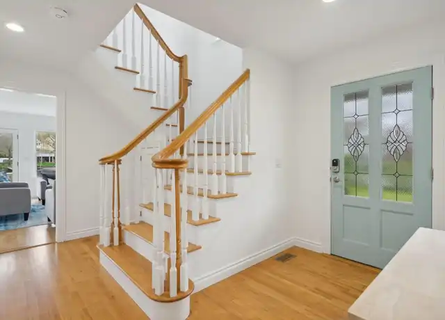 Property at 8 Hyler Dr, Hampton Bays, NY, 11946, 4 beds, 3.5 baths, [object Object]