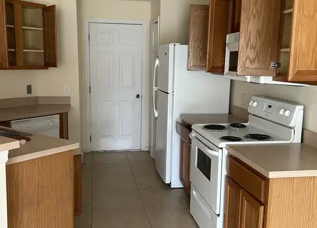 Property at 612 Bluebill Ln Unit 612, Kissimmee, FL, 34759, 3 beds, 2 baths, [object Object]