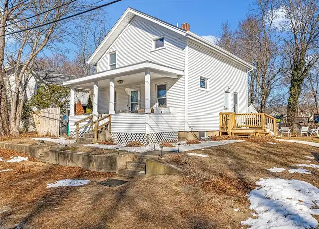 Property at 34 Read Ave, Barrington, RI, 02806, 2 beds, 1 bath, [object Object]