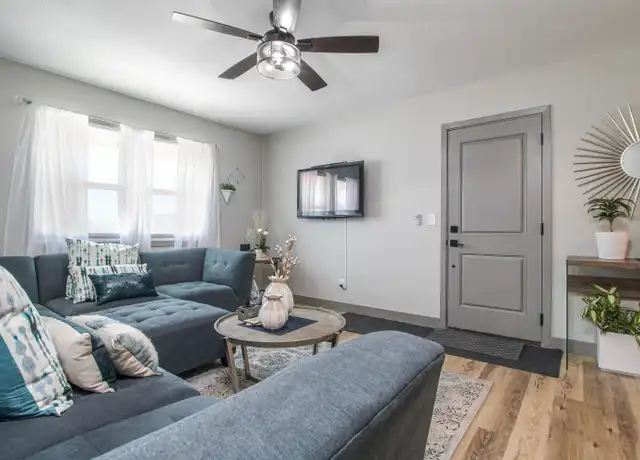 Property at 203 3rd St SE Unit 1B, Altoona, IA, 50009, 2 beds, 1 bath, [object Object]
