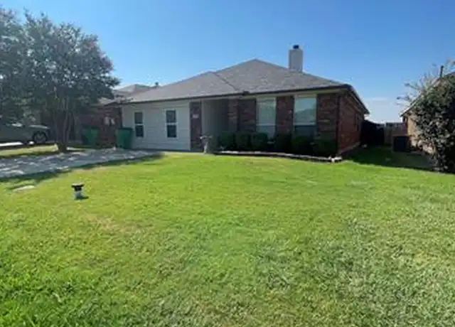 Property at 3504 Columbus St, Gainesville, TX, 76240, 4 beds, 2 baths, [object Object]