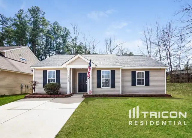 Property at 1510 Verese Ct, Charlotte, NC, 28216, 3 beds, 2 baths, [object Object]