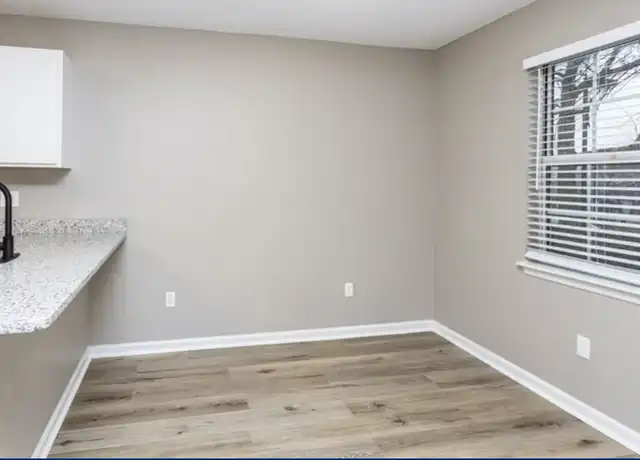 Property at 200 Houston Creek Dr, Paris, KY, 40361, 2 beds, 1 bath, [object Object]