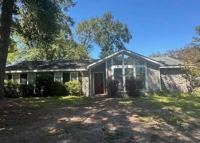Property at 5512 White Pine Dr, Mobile, AL, 36693, 3 beds, 2 baths, [object Object]