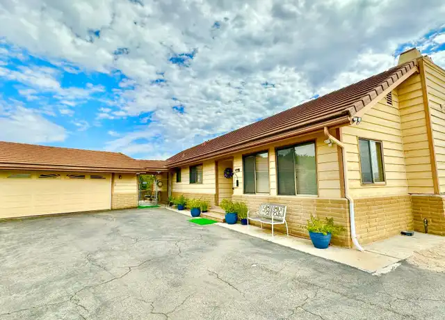 Property at 2591 Wilt Rd, Fallbrook, CA, 92028, 5 beds, 3 baths, [object Object]