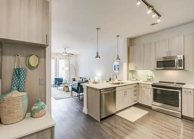Property at Factory Design District - 120 Turtle Creek Blvd, Dallas, TX, 75207, 0-1 beds, 1 bath, [object Object]