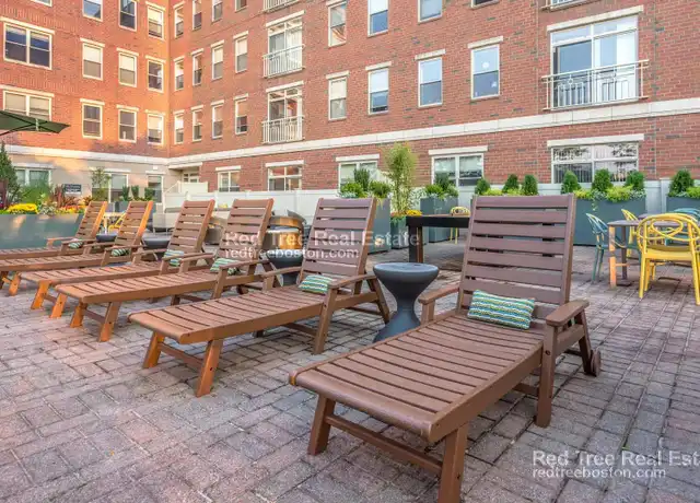 Property at 25 Crescent St Unit 110, Waltham, MA, 02453, 1 bed, 1 bath, [object Object]