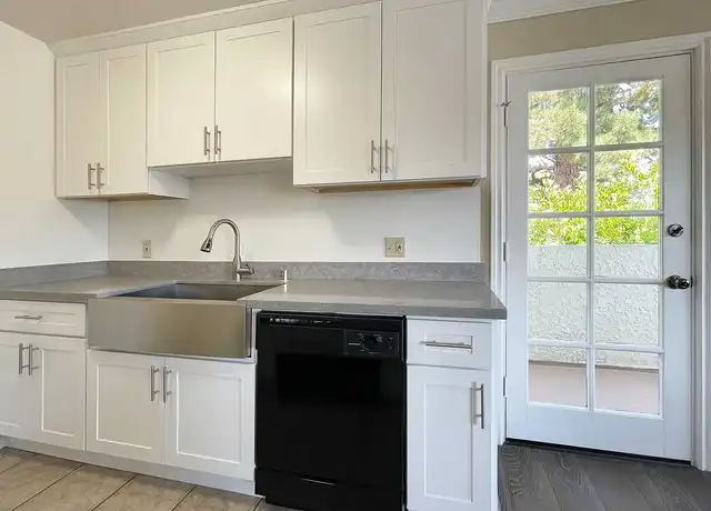 Property at Chelsea Manor - 5929 Whitsett Ave, Valley Village, CA, 91607, 1 bed, 1 bath, [object Object]