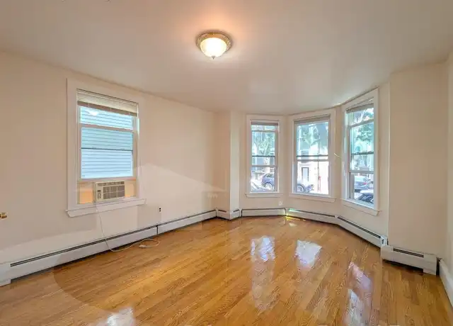 Property at 379 Windsor St Unit 1, Cambridge, MA, 02141, 2 beds, 1 bath, [object Object]