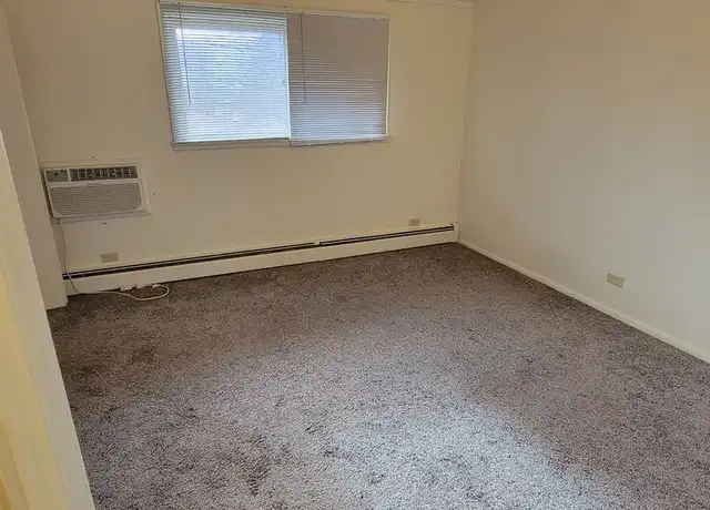 Property at 2221 N Ballard Rd Unit 8, Appleton, WI, 54911, 1 bed, 1 bath, [object Object]