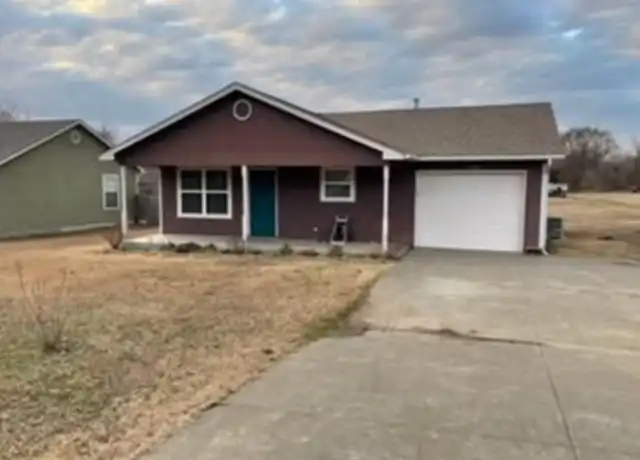 Property at 302 W Cottonwood St, Fort Gibson, OK, 74434, 3 beds, 2 baths, [object Object]