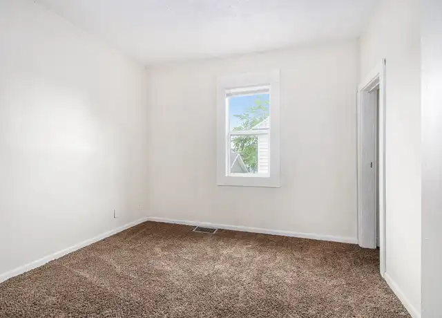 Property at 607 W Wayne St, South Bend, IN, 46601, 2 beds, 1 bath, [object Object]