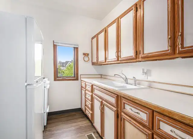 Property at 607 W Wayne St, South Bend, IN, 46601, 2 beds, 1 bath, [object Object]