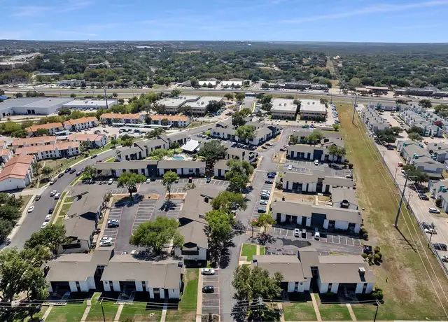 Photo of 5608 Royal Ln, Benbrook, TX 76109