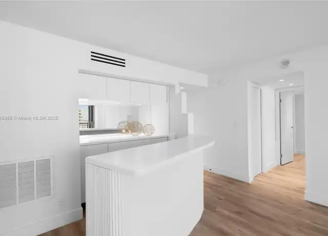 Property at 2655 Collins Ave #2408, Miami Beach, FL, 33140, 1 bed, 1.5 baths, [object Object]
