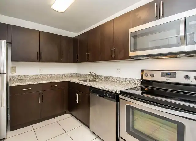 Property at Legacy Nob Hill - 9856 SW 88th St, Miami, FL, 33176, 1-2 bed, 1 bath, [object Object]
