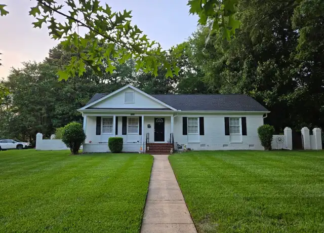 Property at 6201 Bridgeport Dr, Charlotte, NC, 28215, 3 beds, 2 baths, [object Object]