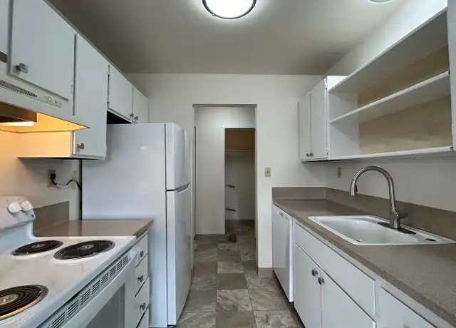 Property at kamora - 7825 NE Sandy Blvd, Portland, OR, 97213, 2 beds, 1 bath, [object Object]